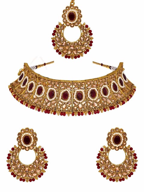 Traditional Choker Necklace Set in Gold finish - AVM648
