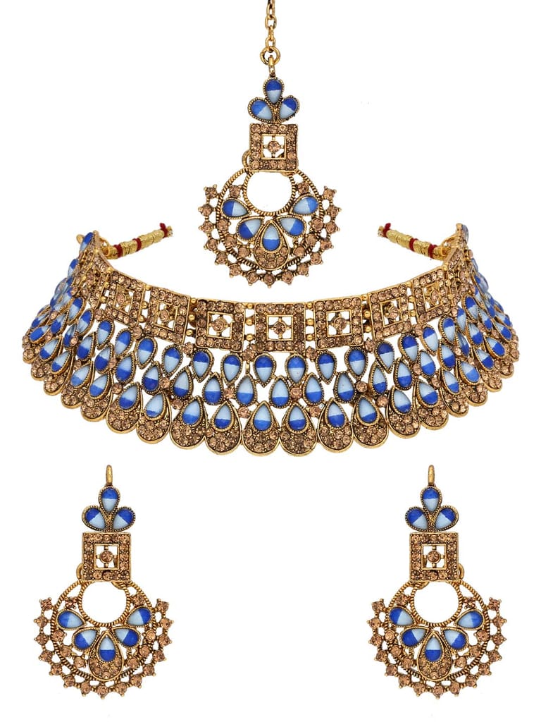 Traditional Choker Necklace Set in Gold finish - AVM157