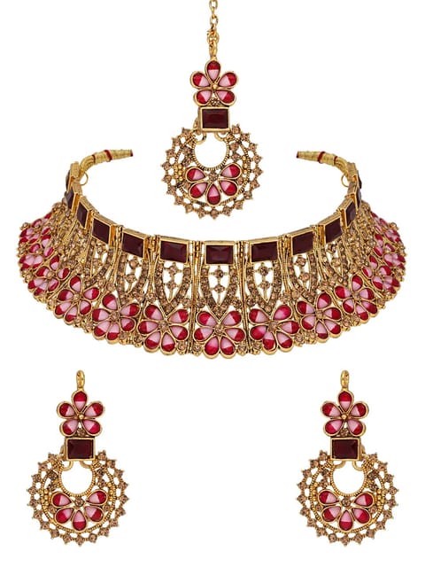 Traditional Choker Necklace Set in Gold finish - AVM153