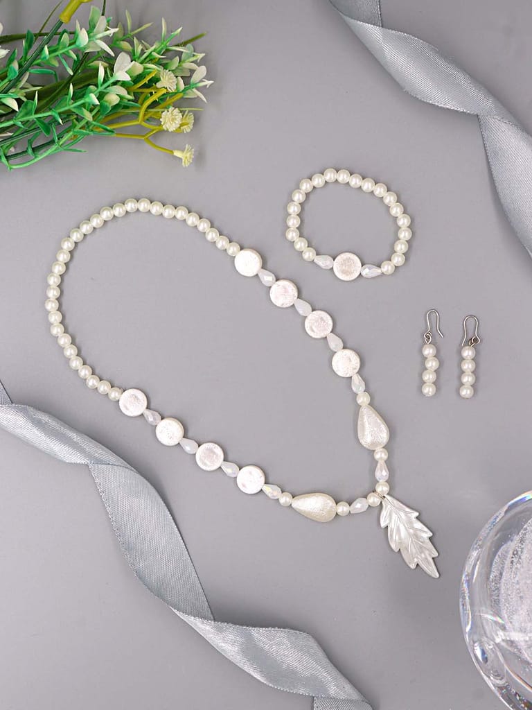 Pearls Mala set with Bracelet for Kids - WOM5056