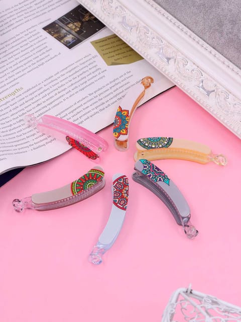 Printed Banana Clip in Assorted color - CNB39685