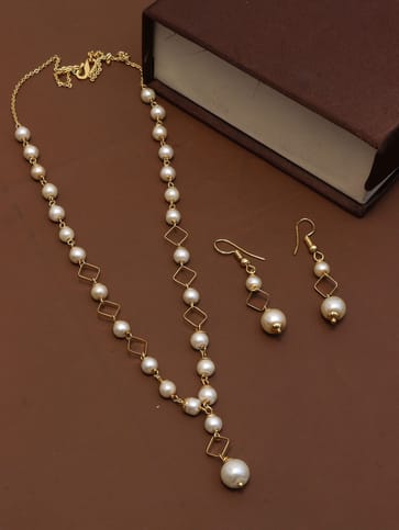 Western Necklace Set in Gold finish - M505