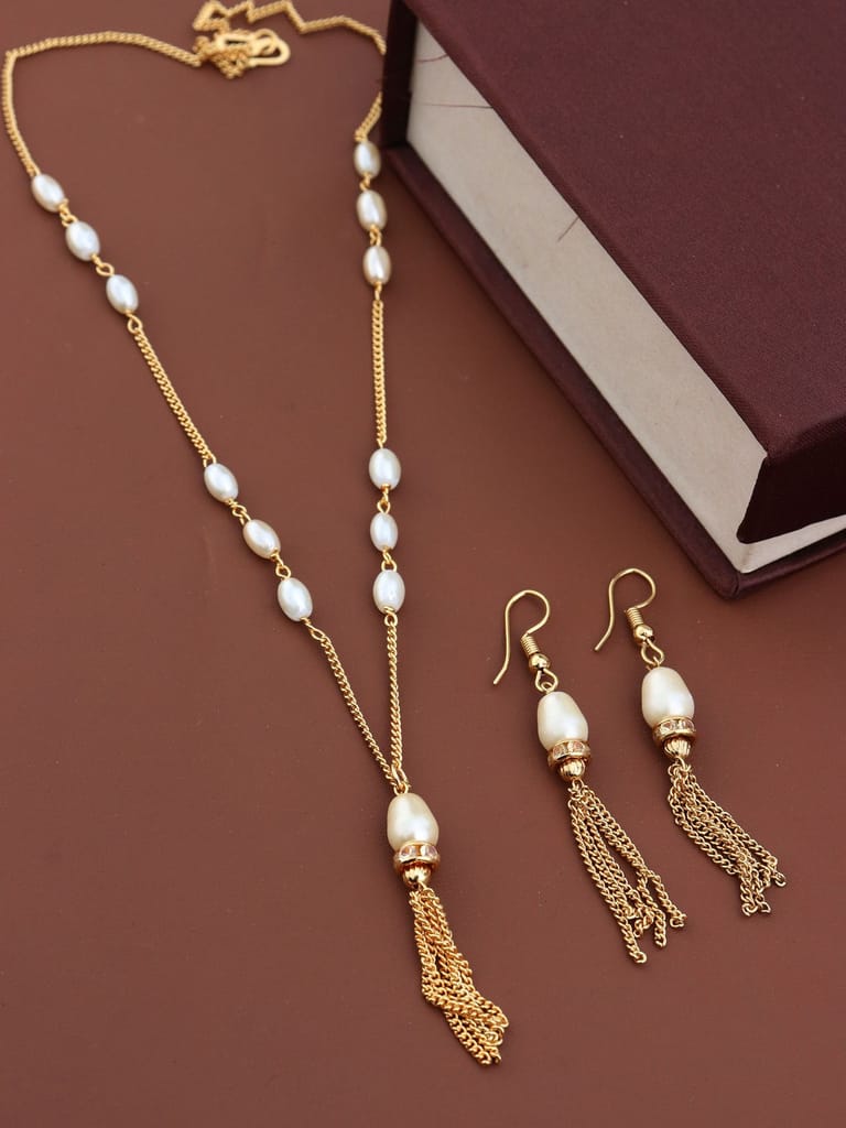 Western Necklace Set in Gold finish - M655