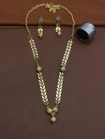 Western Necklace Set in Gold finish - M719