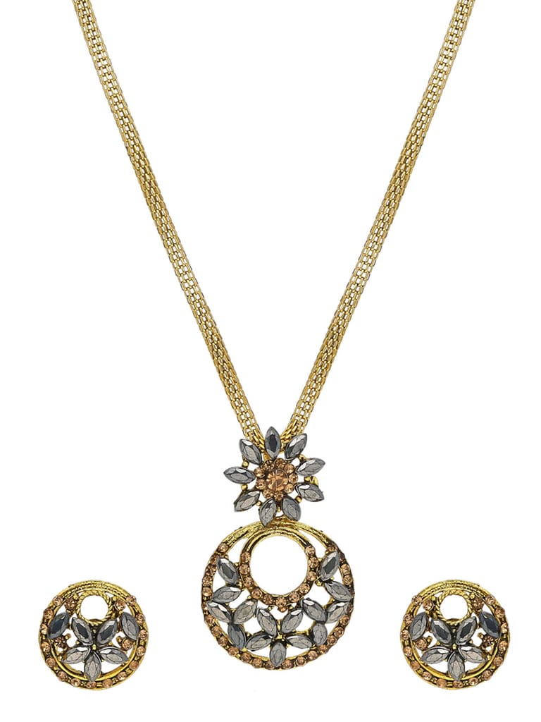 Traditional Pendant Set in Gold finish - CNB42105