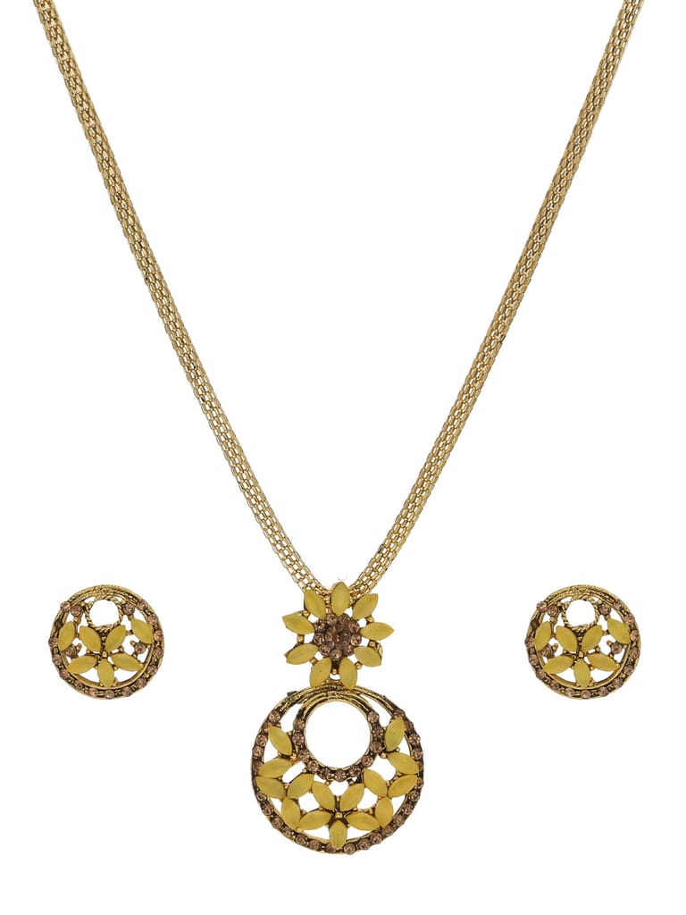 Traditional Pendant Set in Gold finish - CNB42113