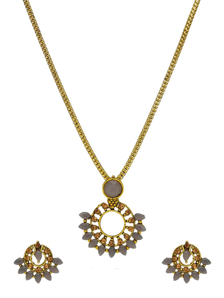 Traditional Pendant Set in Gold finish - CNB42271