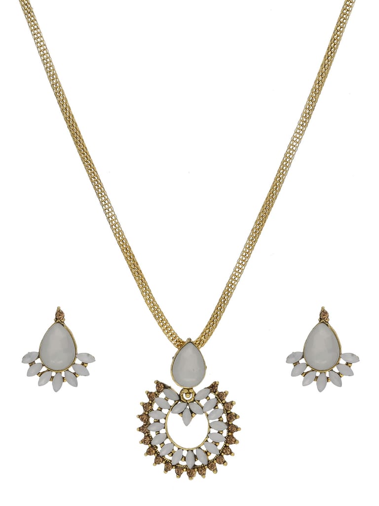 Traditional Pendant Set in Gold finish - CNB42226