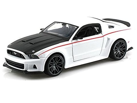 Maisto Diecast 2014 Ford Mustang Street Racer - White - 1/24