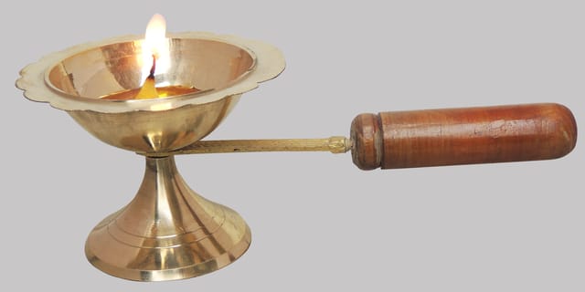 Brass Table Decor Oil Lamp Deepak With Wooden Handle  (MOQ- 6 Pcs.) - 7.3*3.5*2.6 inch (F627 D)