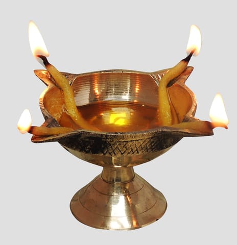 Brass Table Decor Oil Lamp Deepak 4 Wicks  (MOQ- 12 Pcs.) - 2.3*2.3*1.7 inch (F633 C)