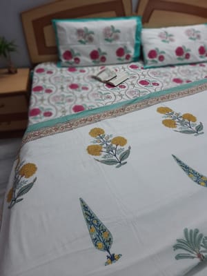 Elegant White Ethnic Indian Floral Design Reversible Double Bed Handcrafted Pure Cotton Dohar/Throw/Ac Quilt (90x108Inches)