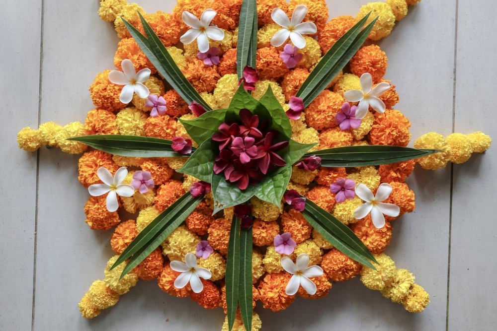 Colorful rangoli for Ganesh Chaturthi decoration ideas