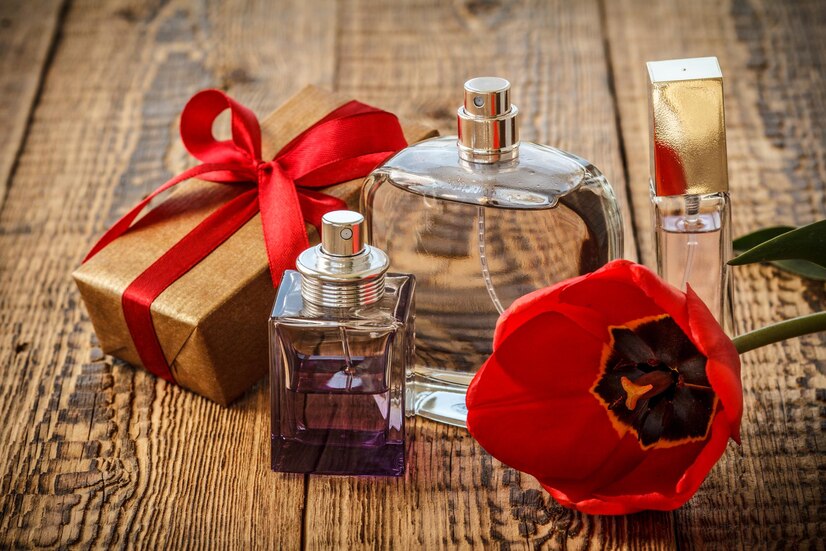 A luxury perfume set is one of the best Christmas gifts to give