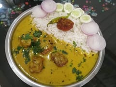 Kadhi Pakora+Rice (1 plate)