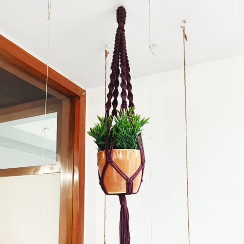 Boho Style Hanging Planter - Wine