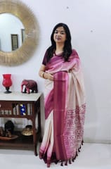 Pure Kanjivaram Silk Saree in a beautiful combination of Cream and Maroon