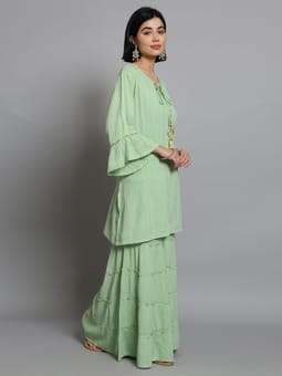 Solid Kurti Inner With Sharara Second Closer