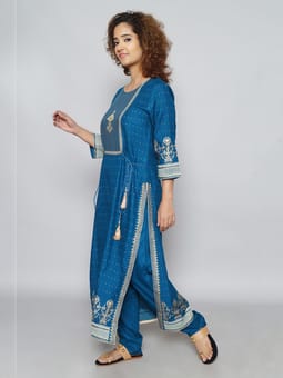 Printed Kurta With Trouser Side One