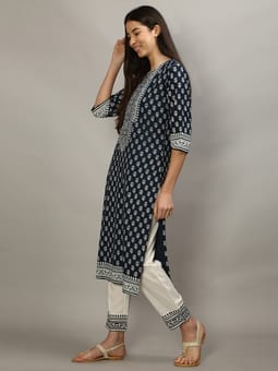 Floral Printed Kurta With Pant Closer One