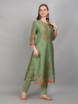 3/4 Sleeve Kurta With Trouser Closer Two