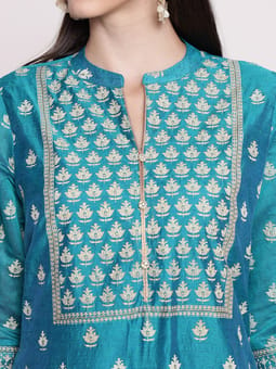 Floral Printed Kurta With Trouser Closer Five