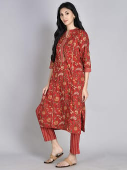 Floral Printed Kurta With Trouser Closer One