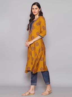 Floral Kurta Pant Dupatta First Closer