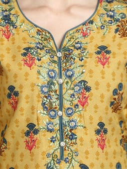 Floral Kurta Trouser Dupatta Fifth Closer