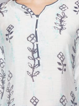 Floral Kurta Pant Dupatta Third Closer