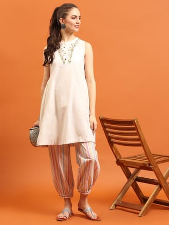 Off White Embroidered Kurta With Harem Pant