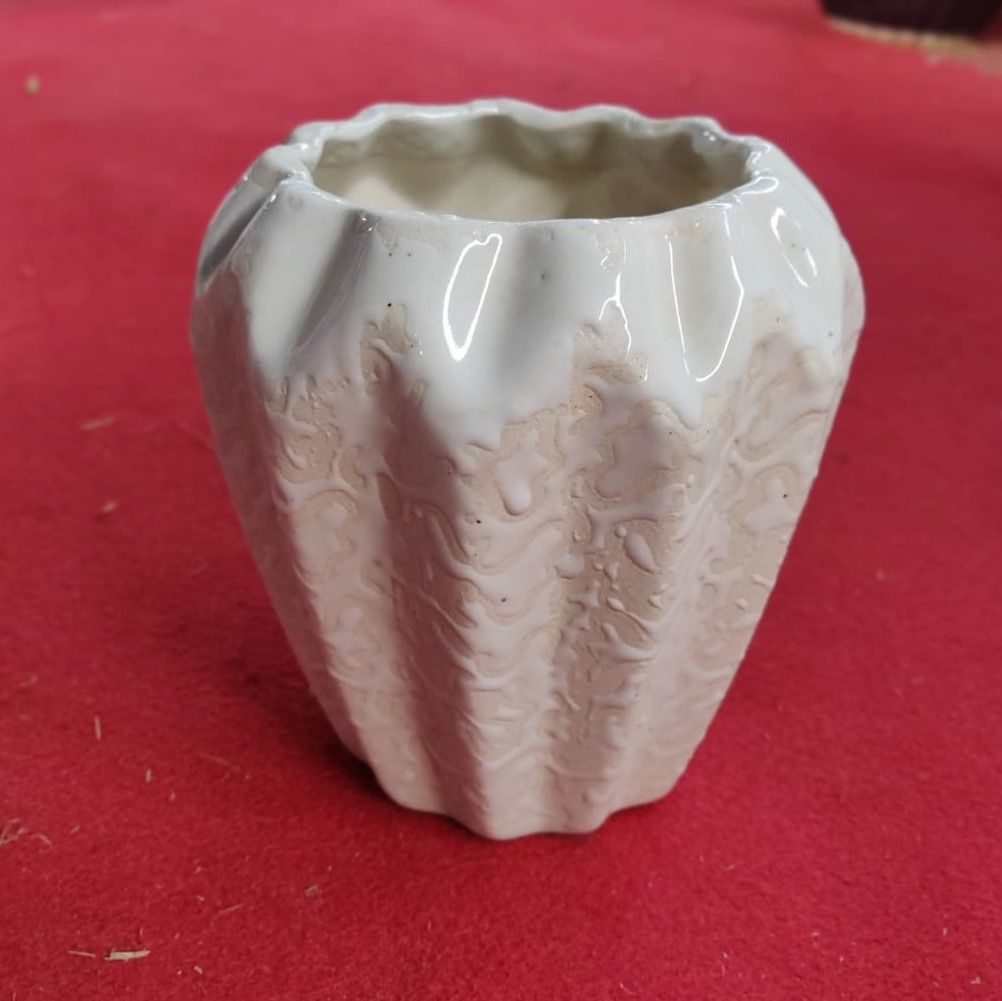 7 Inch Designer Ivory Ceramic Planter