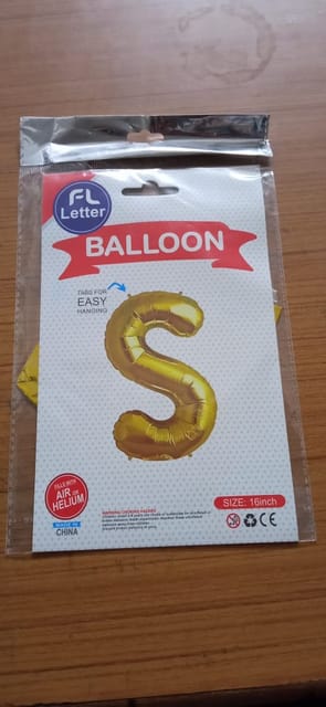 foil letter balloon (S) golden