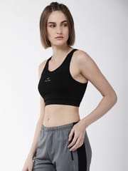 Alcis Women Black Solid Non-Wired Lightly Padded Sports Bra