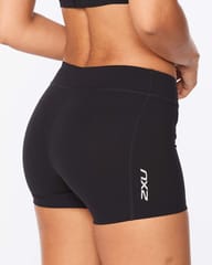 2XU Women's Form mid rise Comp 4" Shorts Black - Quick-Dry