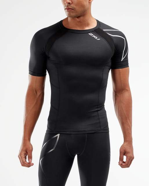2XU Men's Core Compression Short Sleeve Tshirt Black/Silve - LARGE
