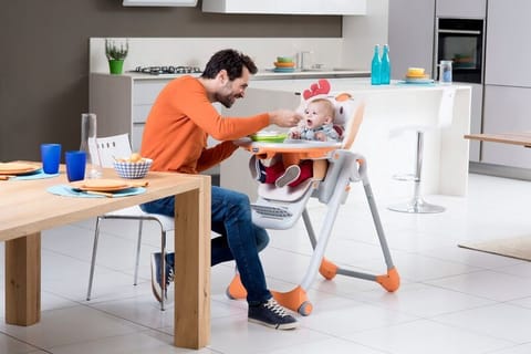 Chicco Polly2Start, 2-in-1 Highchair and Day-time recliner, 8-height Adjustments, For babies 0m+ (Fancy Chicken, Yellow)