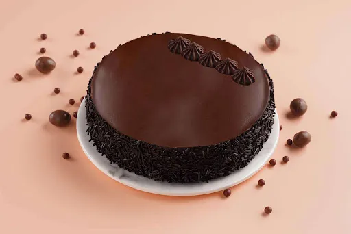 Half Kg Round Chocolate Cake w/ Chocolate Stars Topping #31529 | Buy Cakes  & Chocolates Online