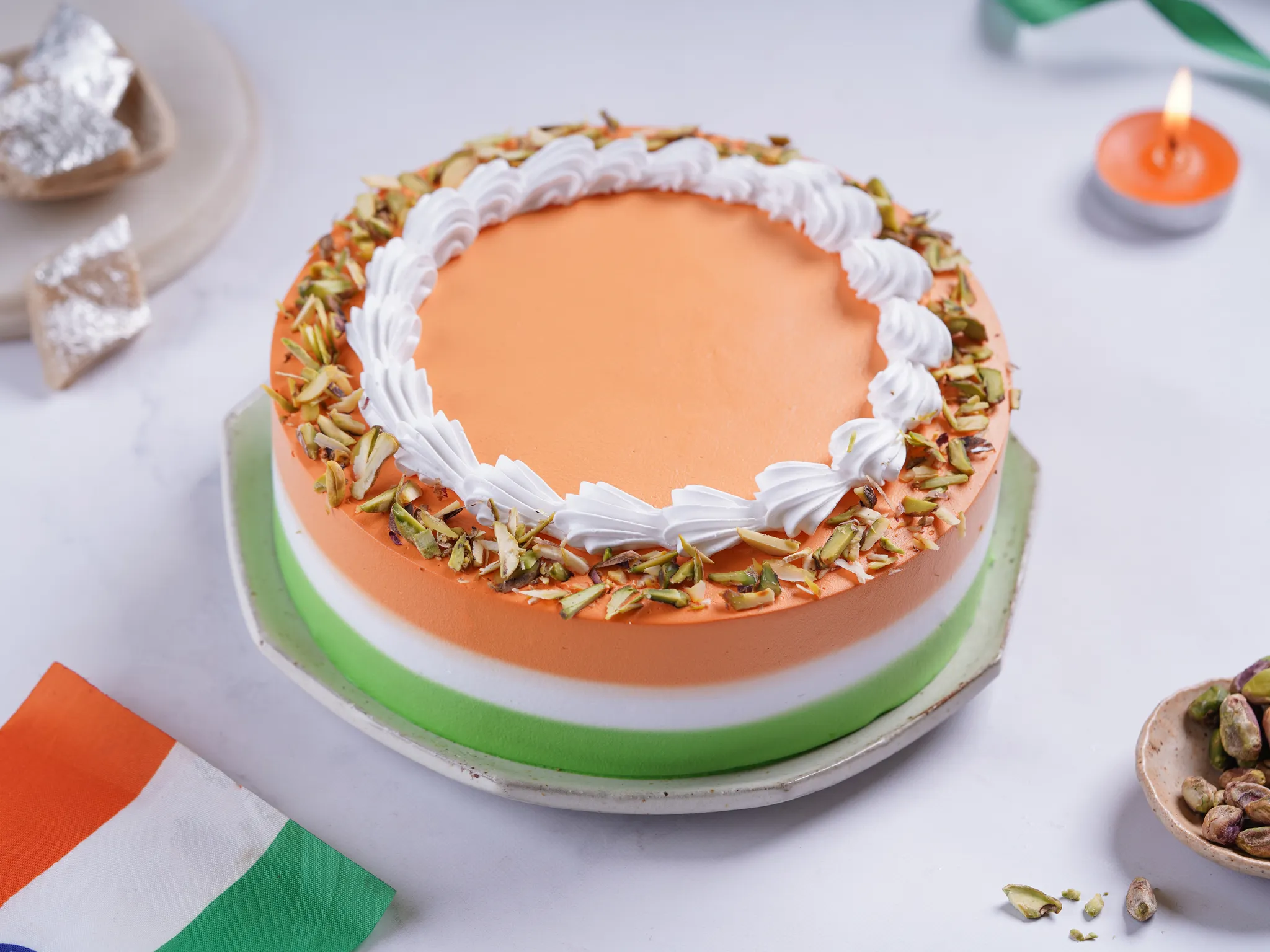 Min 1.5Kg -Pakistan - Independence Day Special Vanilla Cake - Online Gifts  Delivery in Dubai UAE