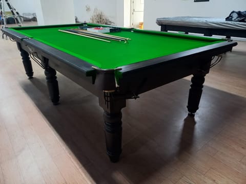 KD Professional Snooker / Billiard Table 10X5 Feet