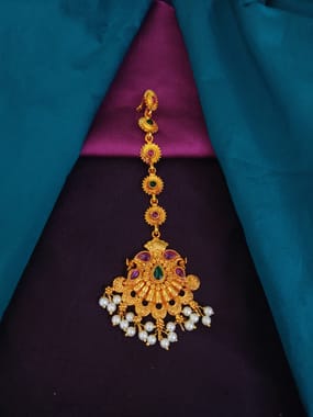 Geru Maang Tikka-Bindi Pearl Decorated Bridal Wear