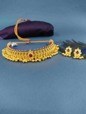 Kolhapuri Vajratik Thushi Gold Plated Necklace Online - Hayagi
