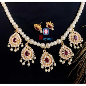 Traditional Pearl Short Necklace Set With 5 Pendants