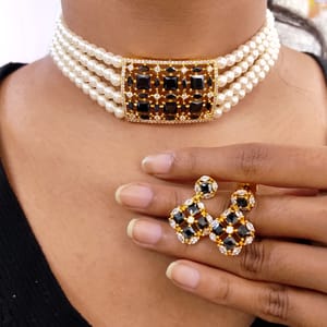 Moti Choker- Black Stone Pendant Pearl Choker