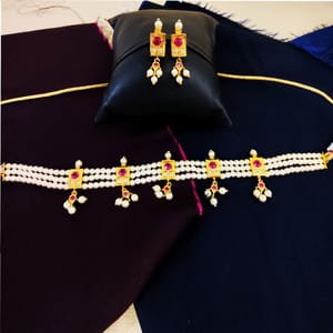 Chinchpeti Haar With Golden 5 Petis