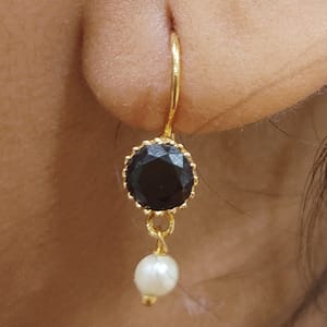 Black Stone /Studd Bugadi Earrings/ Tops