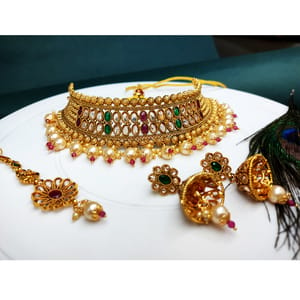 Antique Choker With Earrings And Maang Tikka