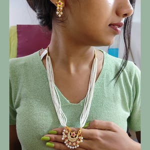 Short Moti Necklace Chandrakor Pendant