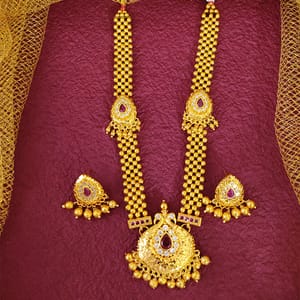 Short Thushi Peacock Pendant Maharashtrian Jewellery