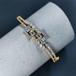 Bracelets In Diamond Resembelling Designer